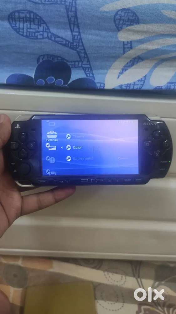 Sony psp 2000 in mint condition with 20 games as well
