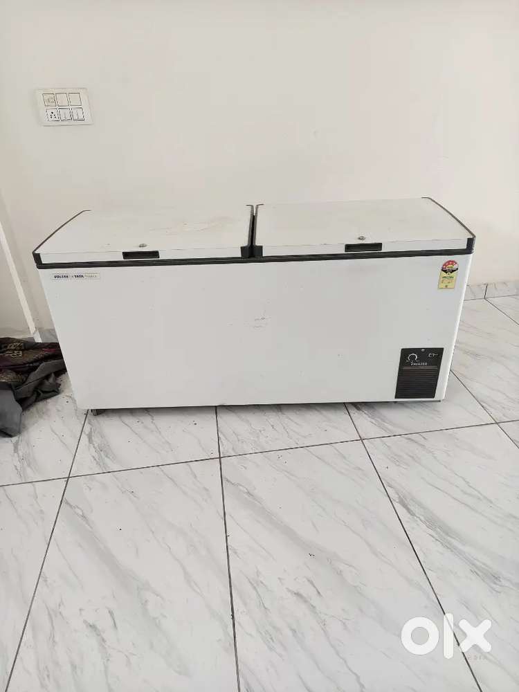 D freezer  Voltas company