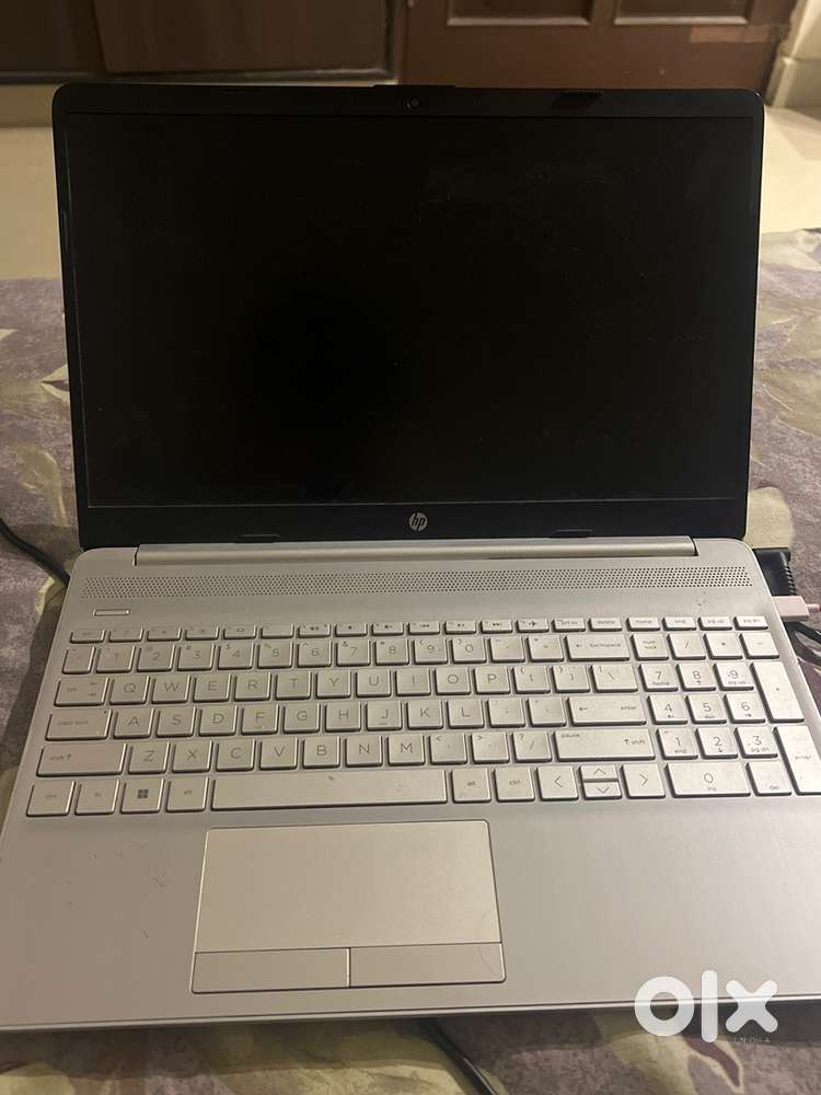 HP 15s laptop in pristine condition