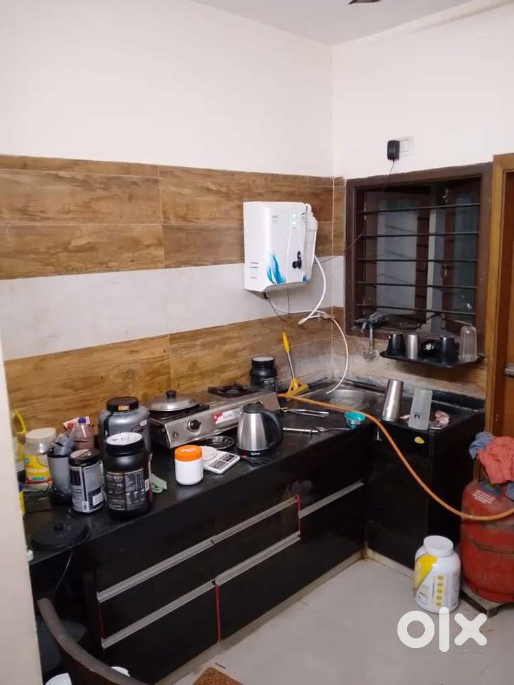 Home Cook chahiye, bodakdev area