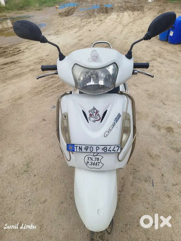 Good condition battery New back tyre new exchange Dio bs4 xtra payment