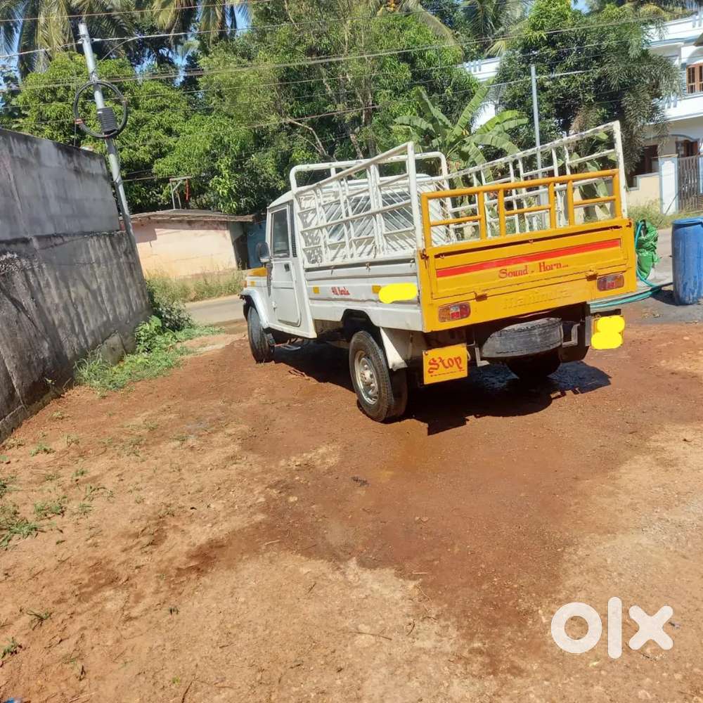 Mahindra bolero pick up van