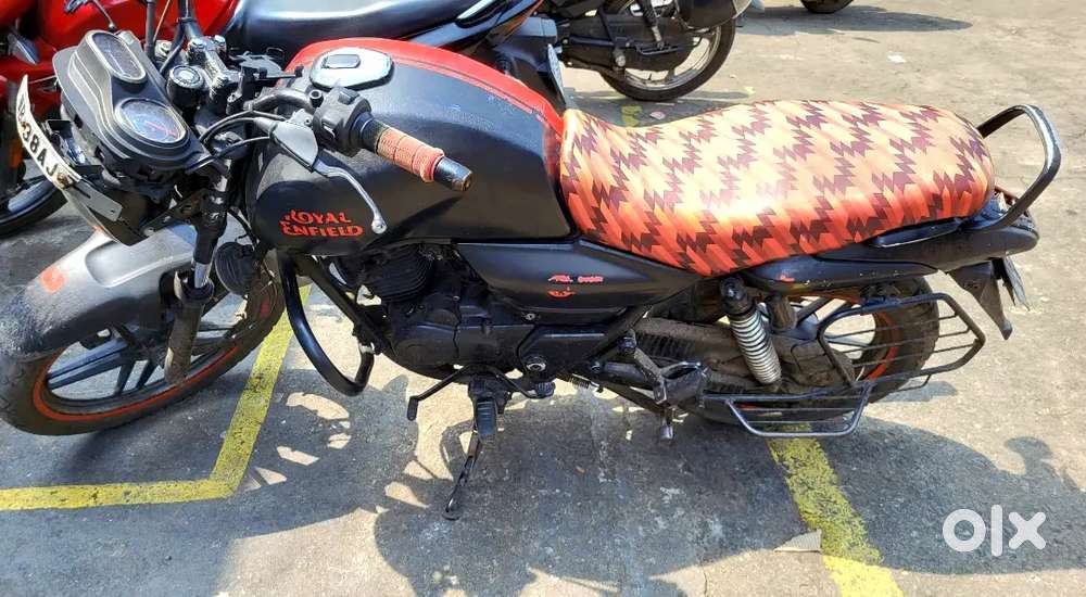 Bajaj v15 Modified Royal Enfield