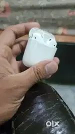 Apple airpods 2 good condition