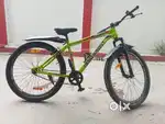Cycle with air suspension