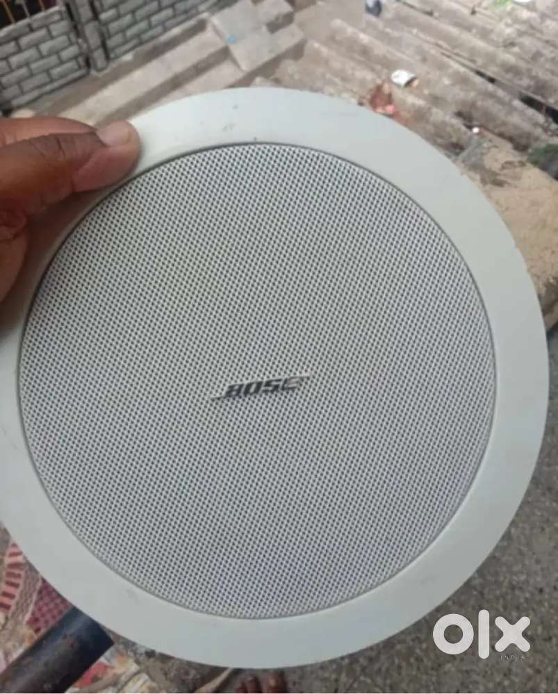 6 Bose speakers each 6k