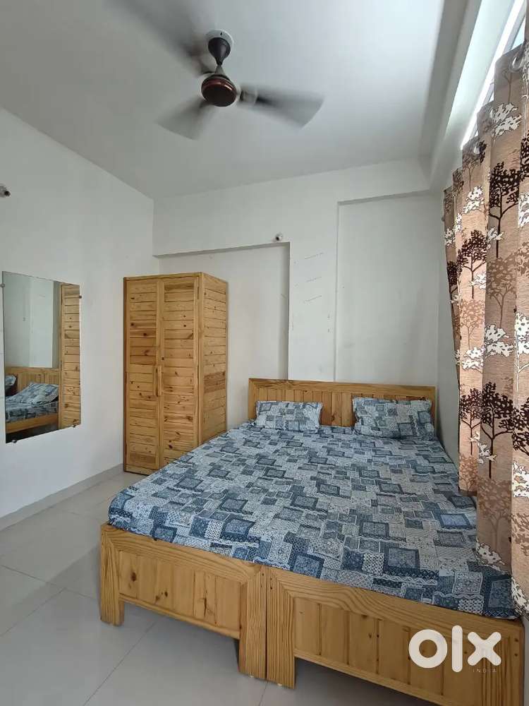 Zero Brokrege Fully Furnished 1Bhk Scheme No 78 Vijay Nagar