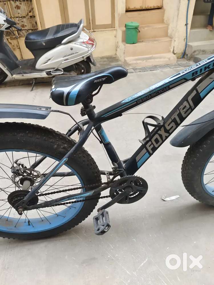 Fat Tyre Mountain Bike  26 Inch Rims  Disc Brakes  Good Condition