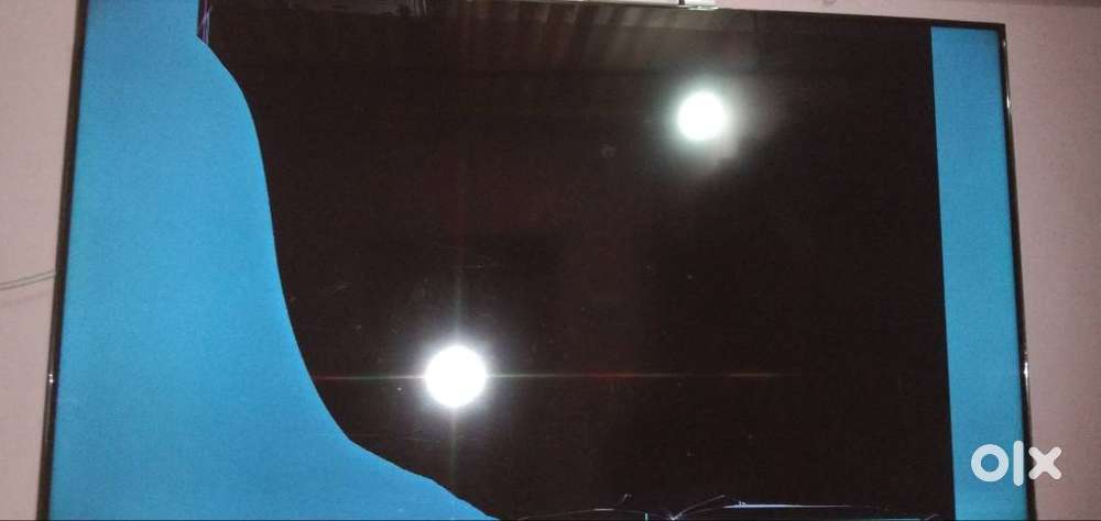 Samsung TV UHD 43 inches 3 years have worked