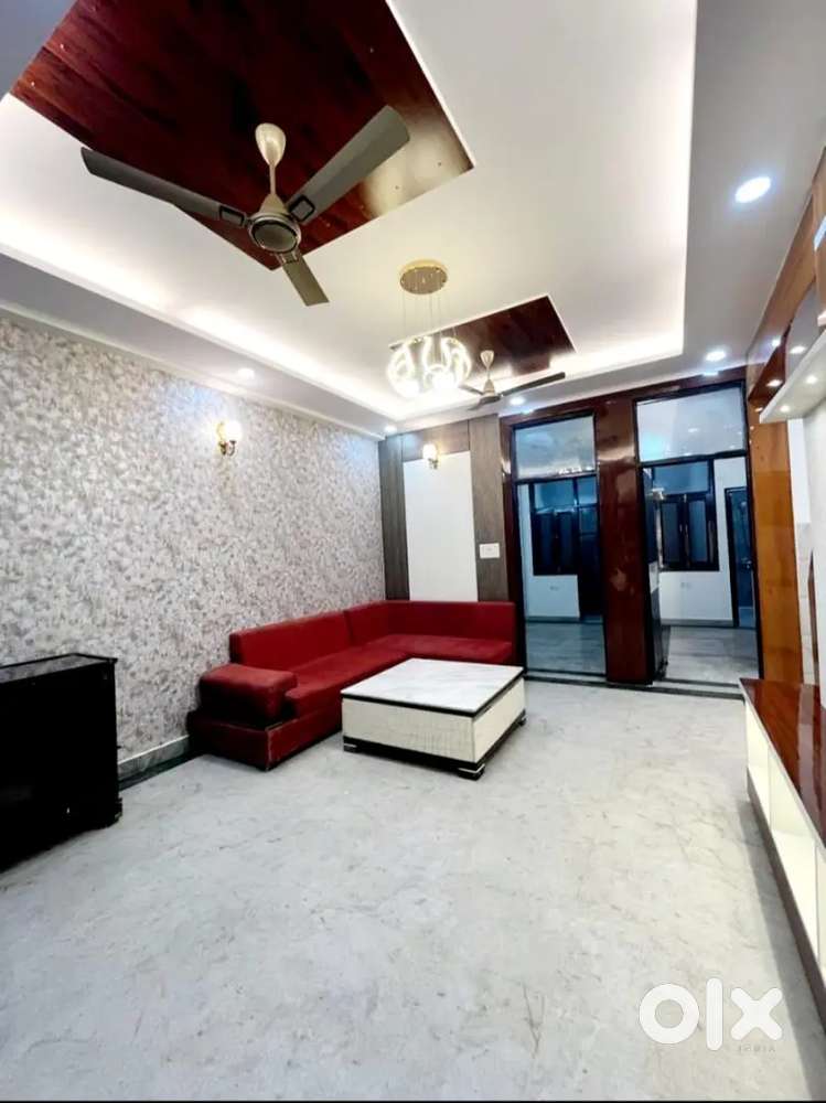 4 BHK reasonable price with lift parking