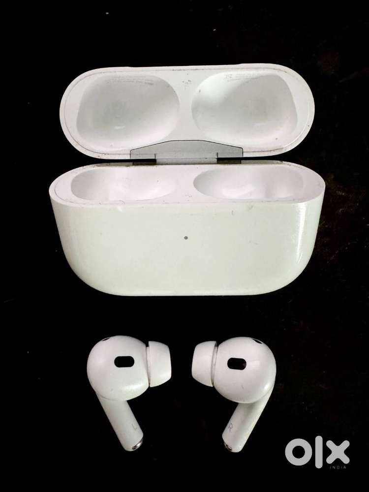 Apple Airpods Pro 2 with MagSafe Charging Case