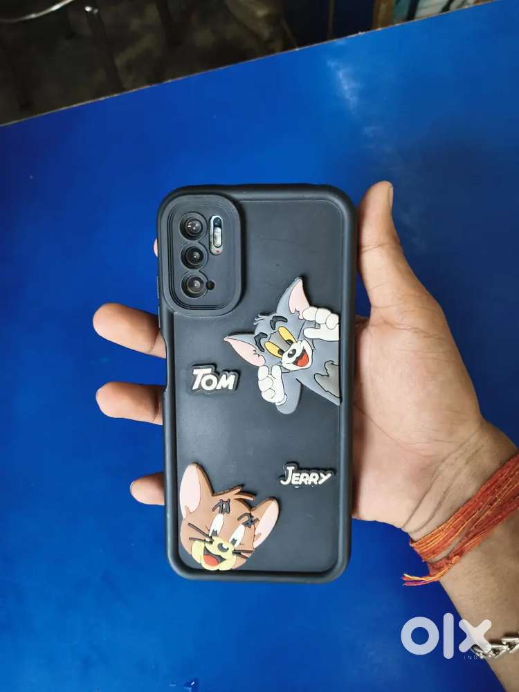 Full good sb kuchh thik hai bas thoda sa touch pe scratch hai