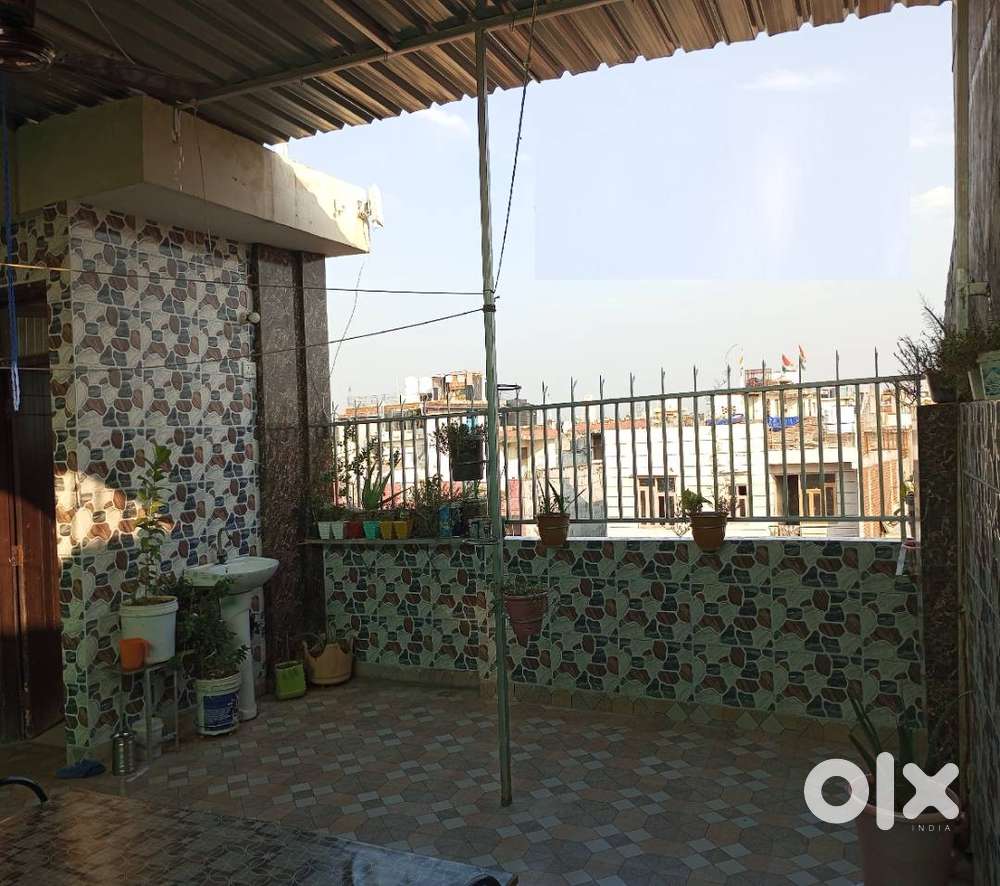 1 RK Flat at top floor for rent, only for bachelor or small family