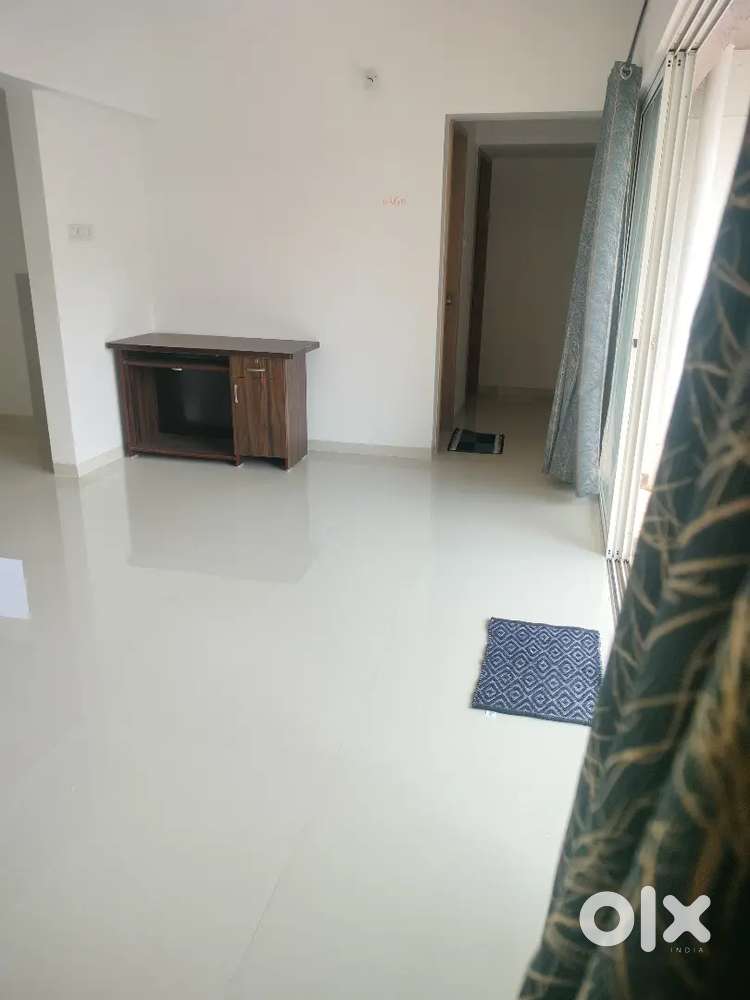 Need female flatmate