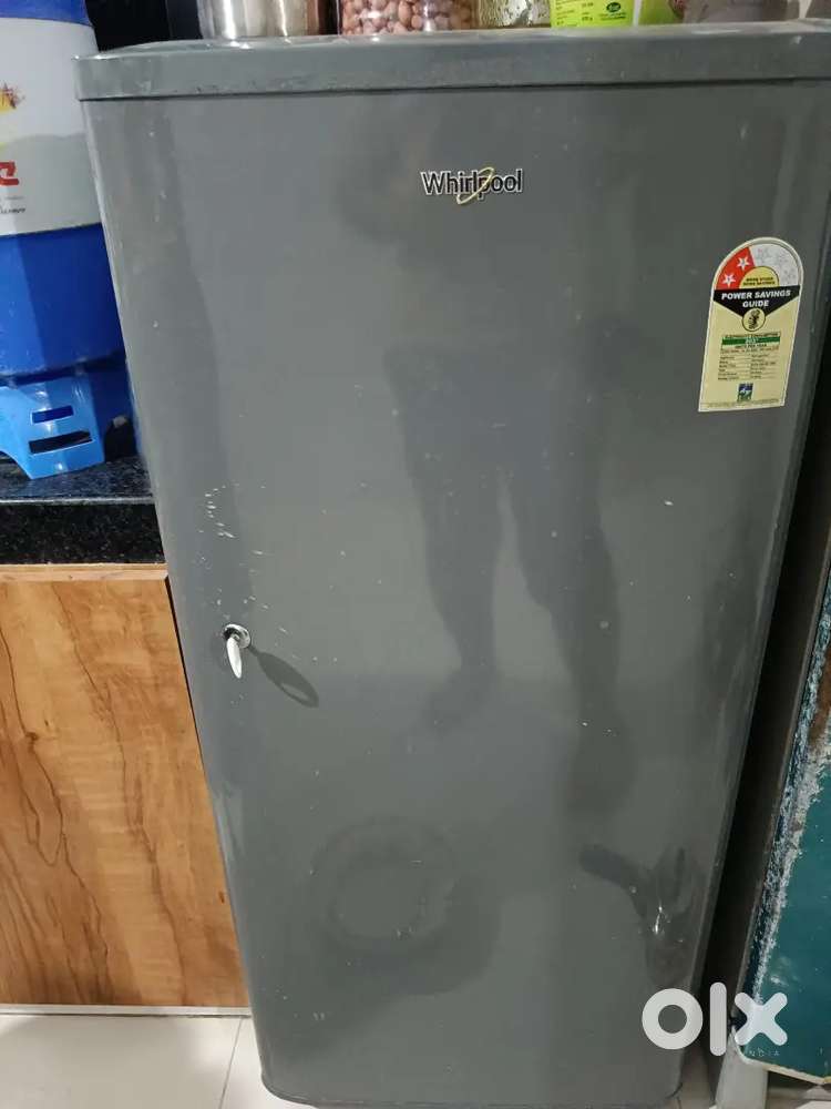WHIRLPOOL FRIDGE