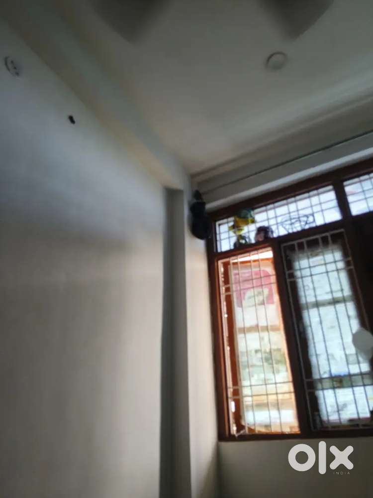 One single room for rent.