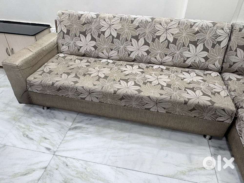 7 seater handmade sofa trendy and modern design look