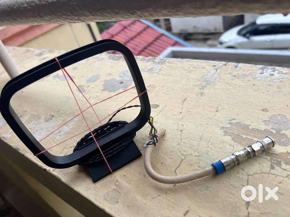 Antenna for FM - music systems with socket for Sony and others