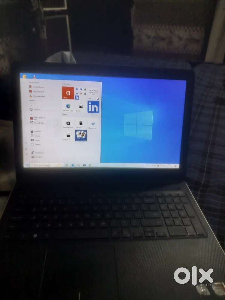 Seling my dell laptop 4gb ram 256gb SSd 1tb hdd