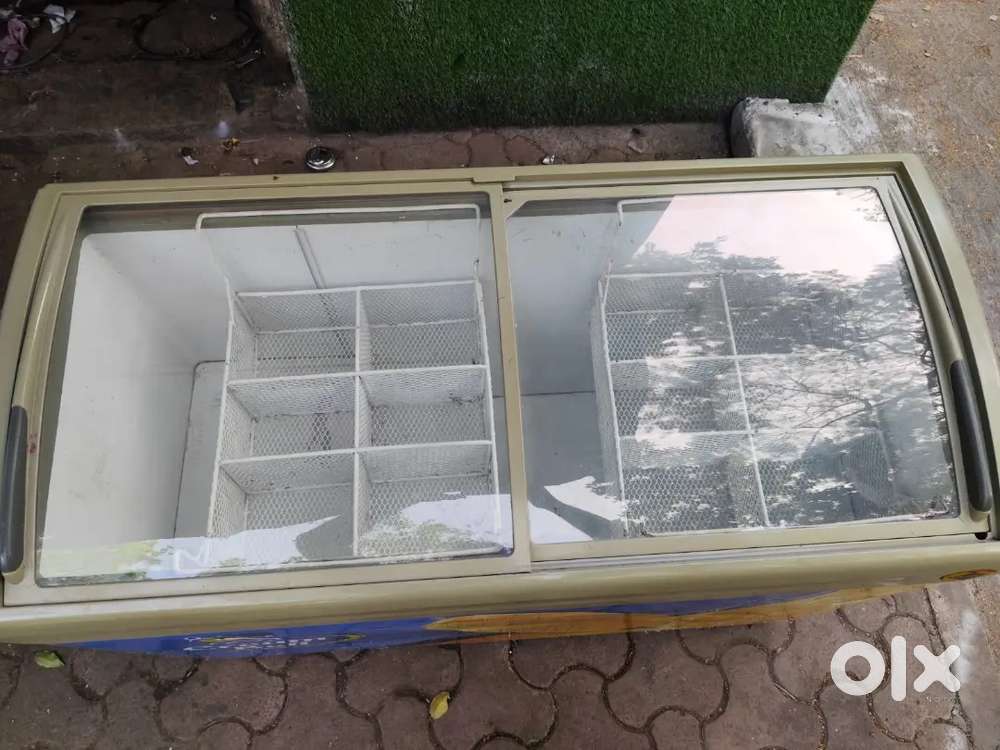 Western Deep freezer 350 Lt new condition