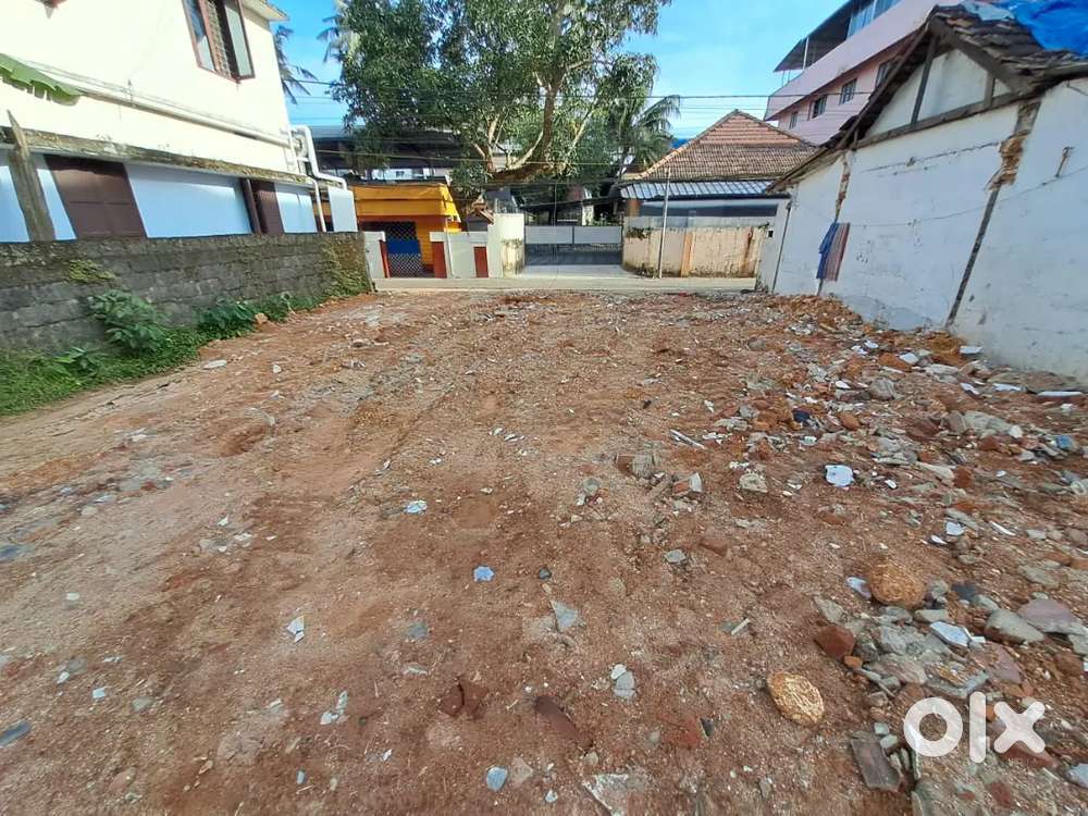 Commercial land for sale in Ernakulam south Railway station