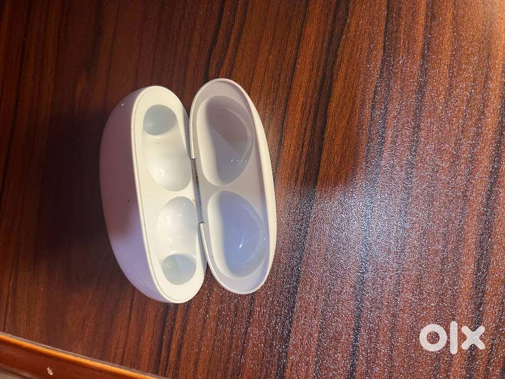 Realme buds air6 pro (charging case)