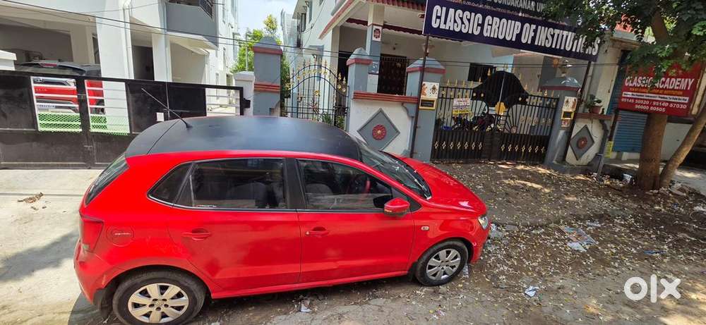 Polo/red colour/low driven/newly serviced vehicle/all new tyres