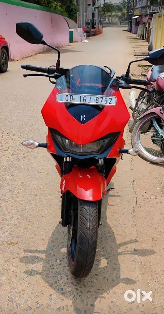 Hero Xtreme 200S – Showroom Condition  Smooth Ride  Reasonable Price