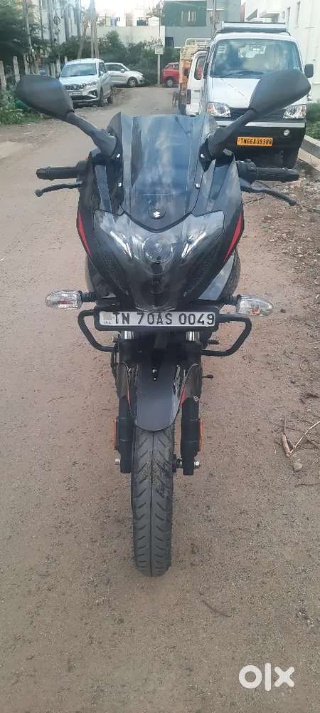 BAJAJ PALSAR 220CC MODEL 2024