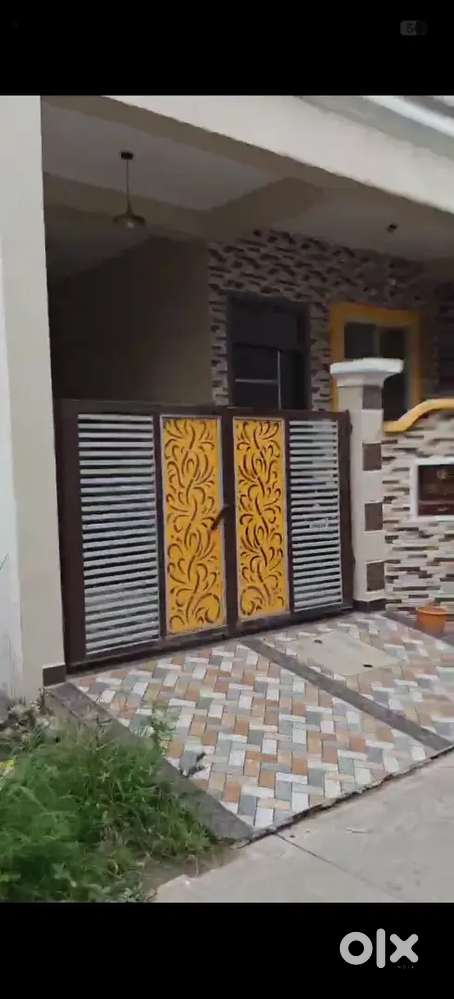 2BHK 1st floor is available on rent