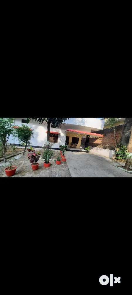 2 BHK Maintain House for Rent with Car Parking And Garden