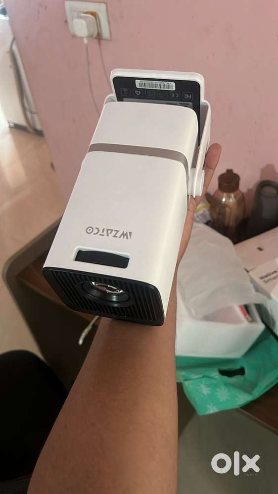 Wzatco yuva go projector
