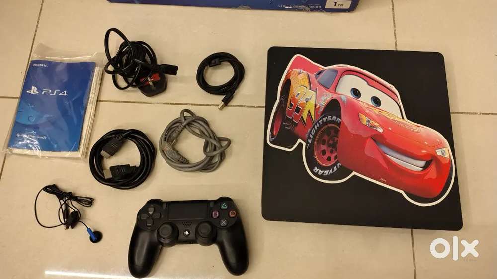 PS4 for sale- 1 TB slim edition