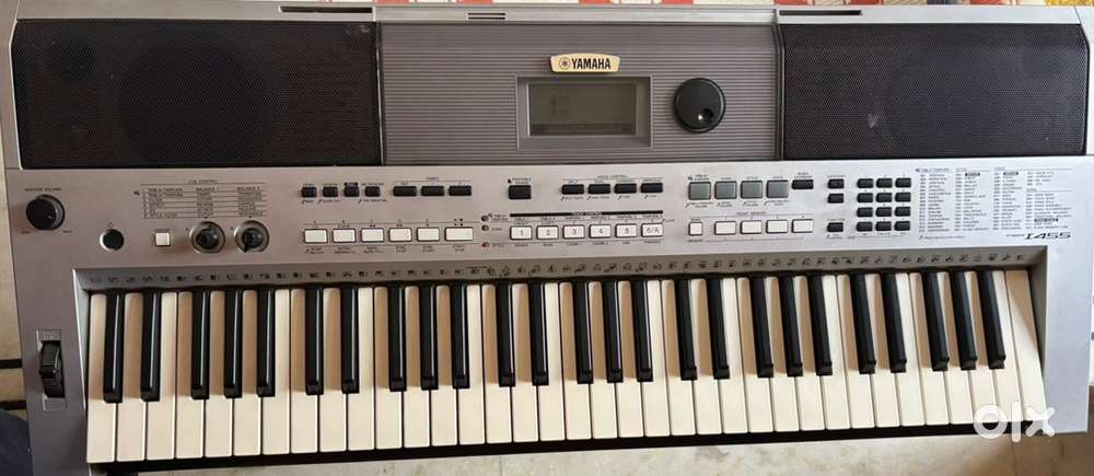 Yamaha i455 with bag and stand