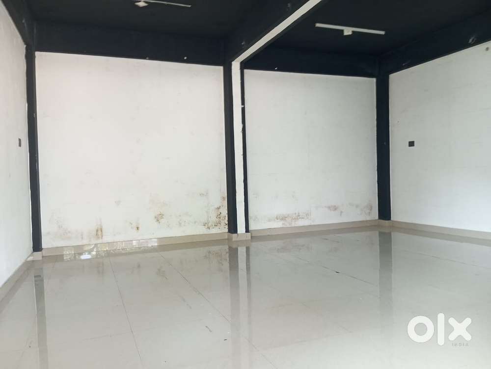 Building Floor Area :400 sq ft ( 2 shops ), Godown Area : 400
