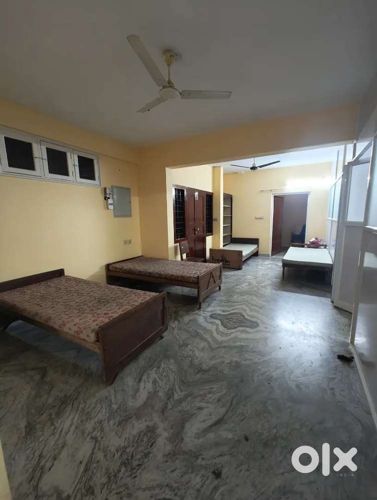 GENTS ONLY SHARING ROOMS