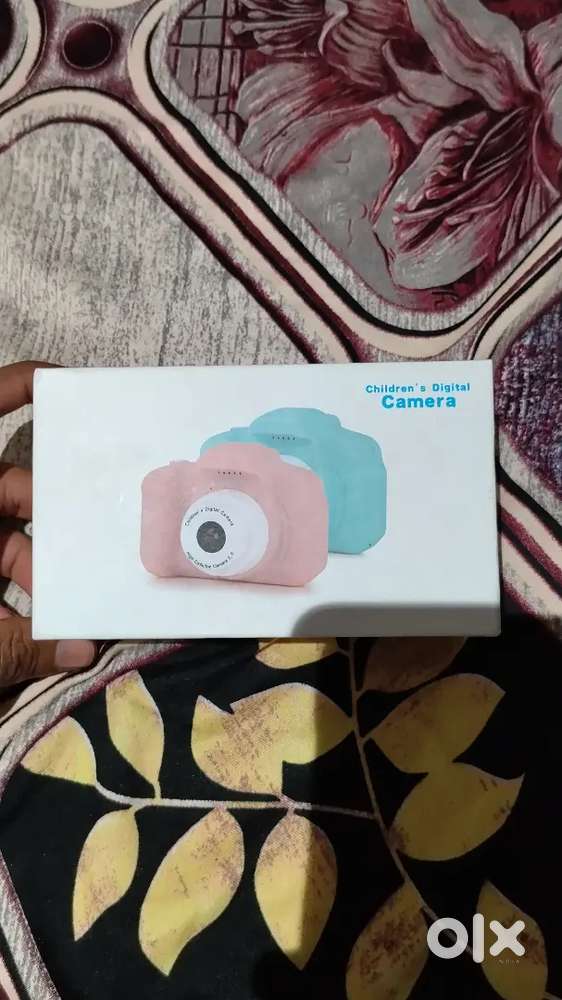 This is small camera good condition