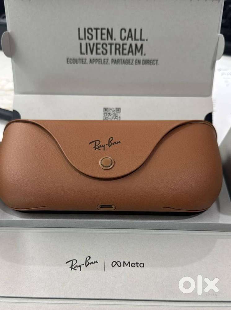 RAY BAN META GLASSES
