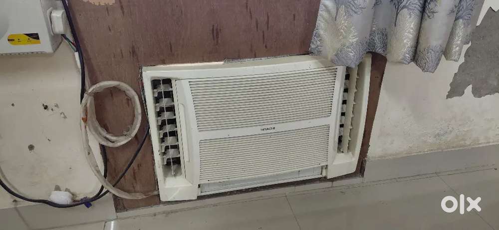 HITACHI AC