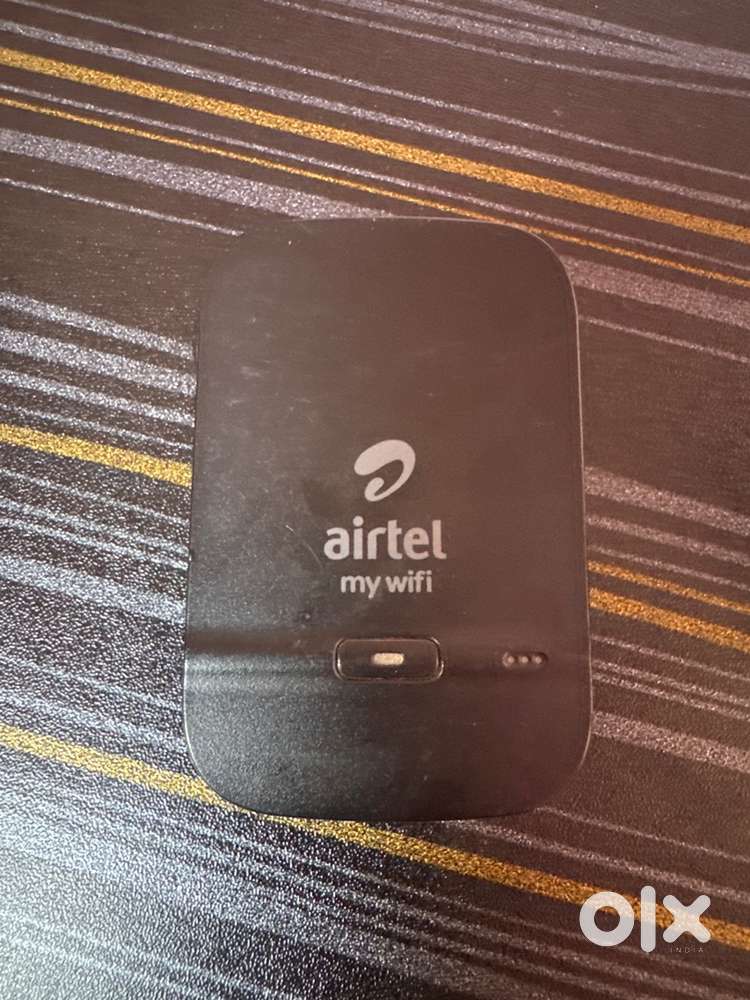 Airtel My Wifi 4g/LTE Dongle with 2300 mAh Battery