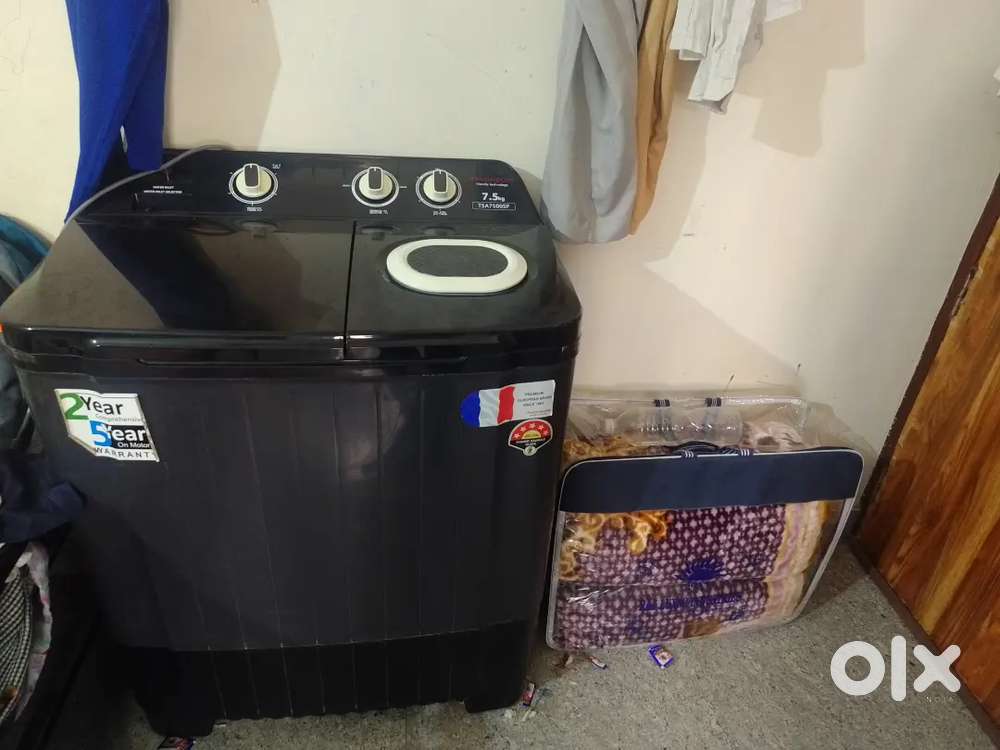 Thomson company ki hai 6 mahine chali hui