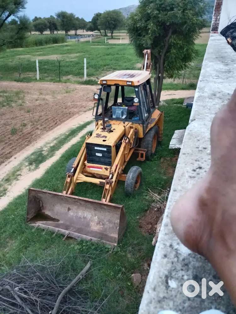 Jcb ACE 130 BAKHO LODER