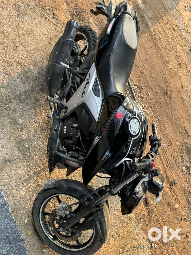 Tvs apache RTR160 4v BS6, 2021 model black colour excellent condition