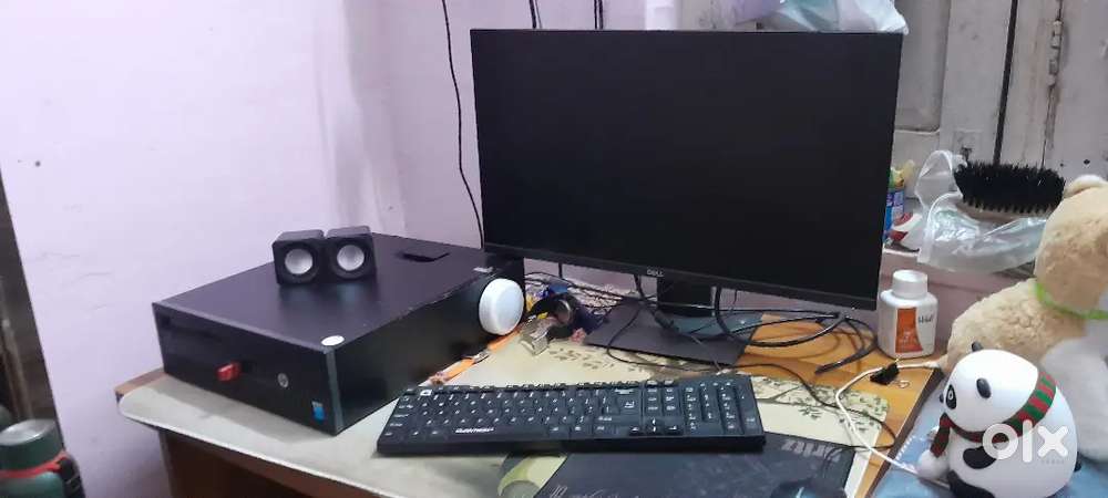 (p.c)  computer  c.p.u monitor elite desk keyboard mouse.