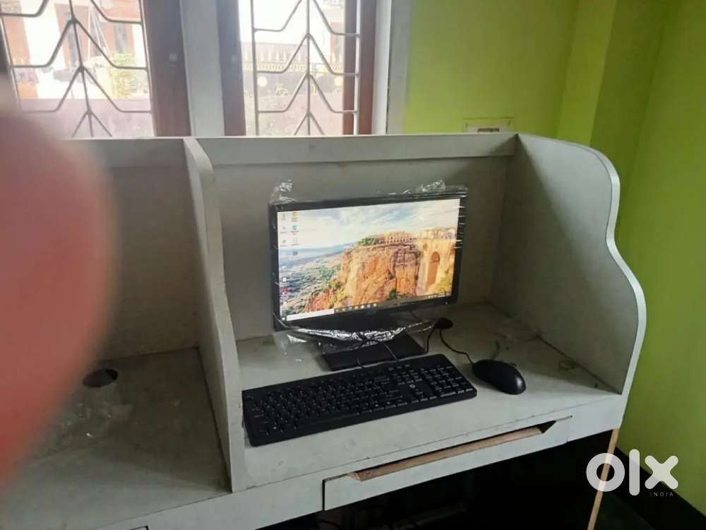 Computer institute