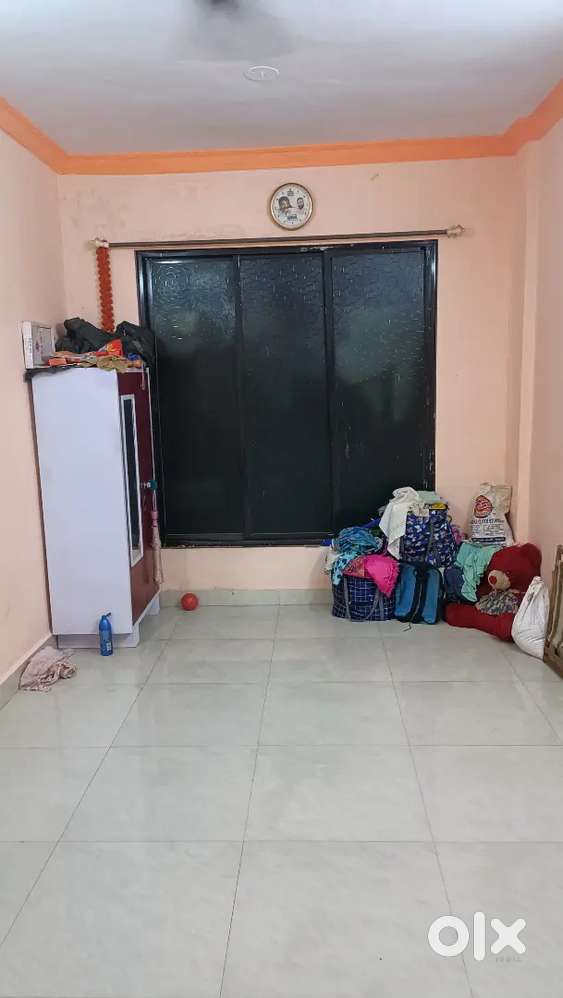 1 RK for urgent sale Dombivali E 1.5 km from station.