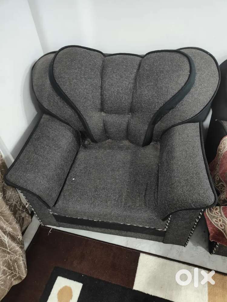 Argent sell my sofa set 3 seter & 1-1 seter vayusena nagar wadi nagpur