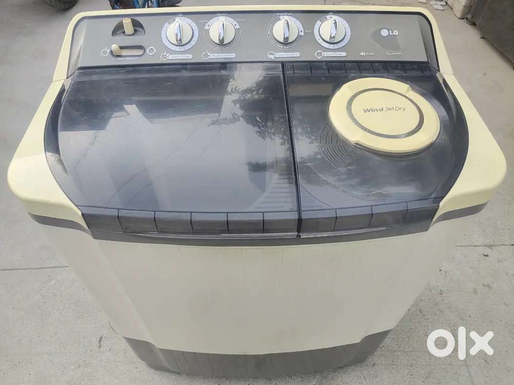 Second hand washing machine available good condition