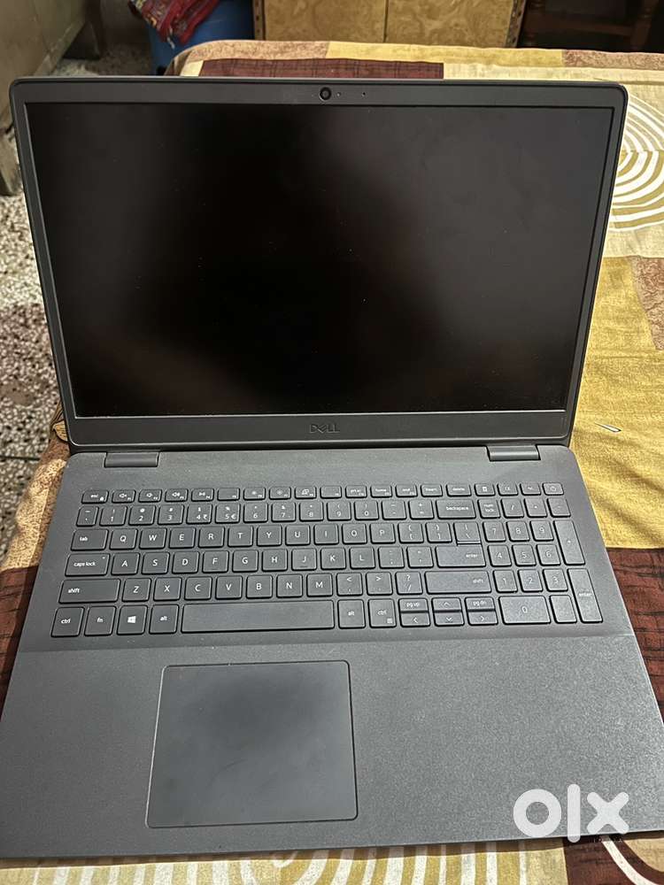 Lenova Vostro 3501 8 gb ram 1.14 tb storage