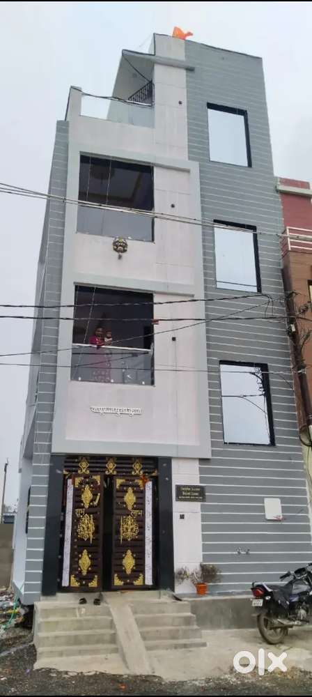 New बिल्डड house rent availble all 3 floor availabl